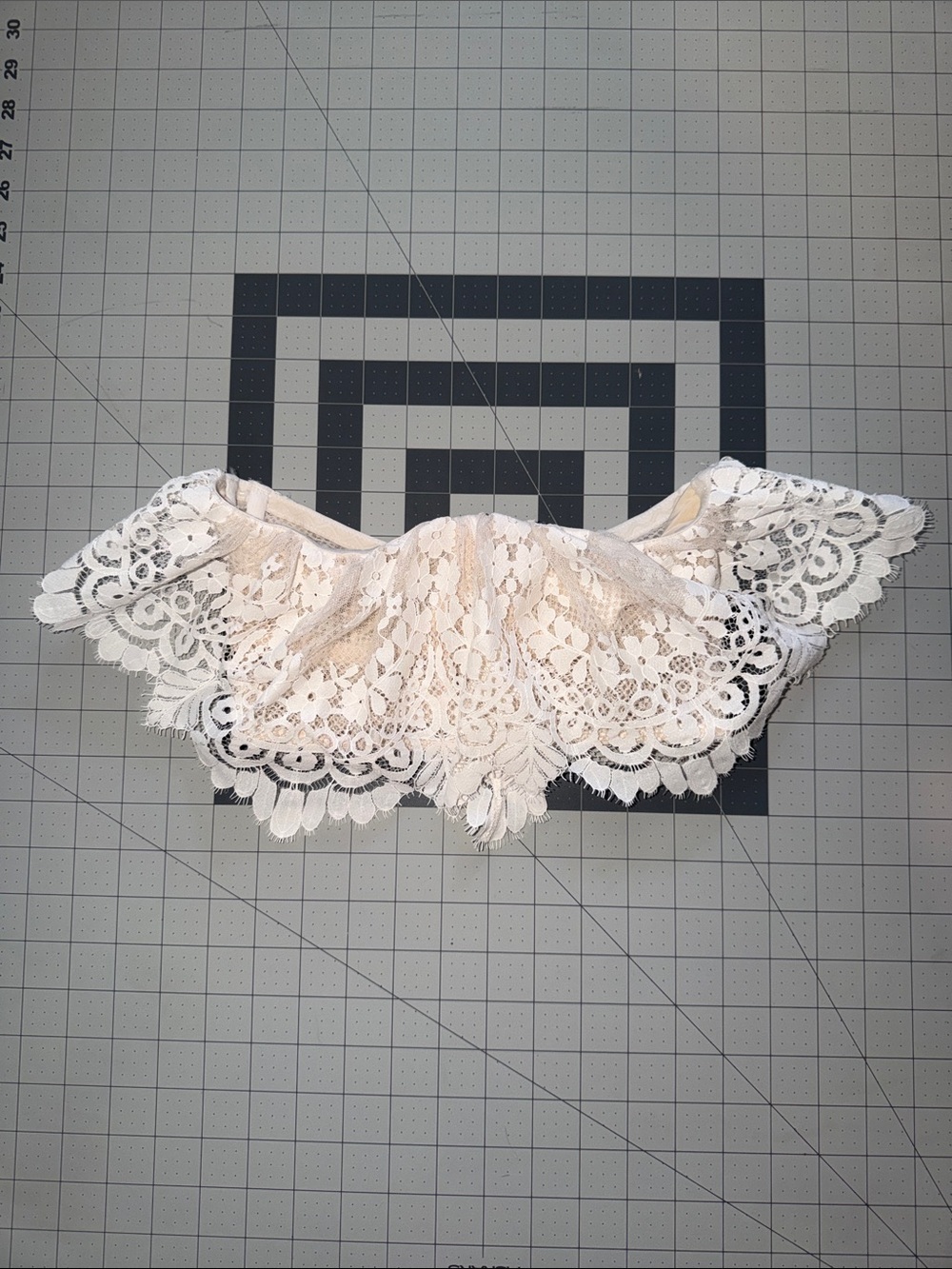 Victoria’s Secret white lace bra bustier - Picture 1 of 5